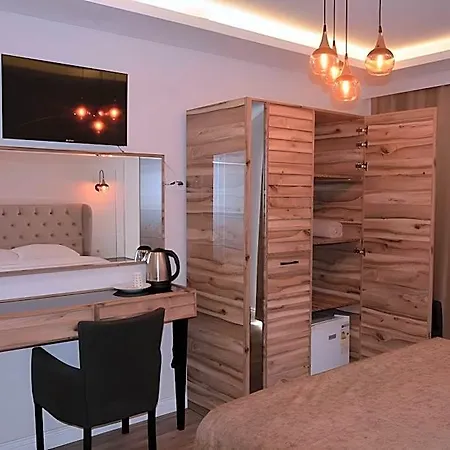 Hotel Antigonia Boutique 2*